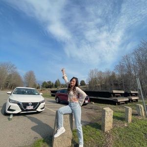 Meet your Posher, Nezza